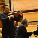 1. Recital Maxim Vengerov, Vag Papian. Poznań, Adam Mickiewicz University Auditorium. 21.09.2012. Photo by W. Wylegalski.jpg 220.23 kB 