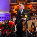 Maxim Vengerov happy after concert.jpg 221.13 kB 